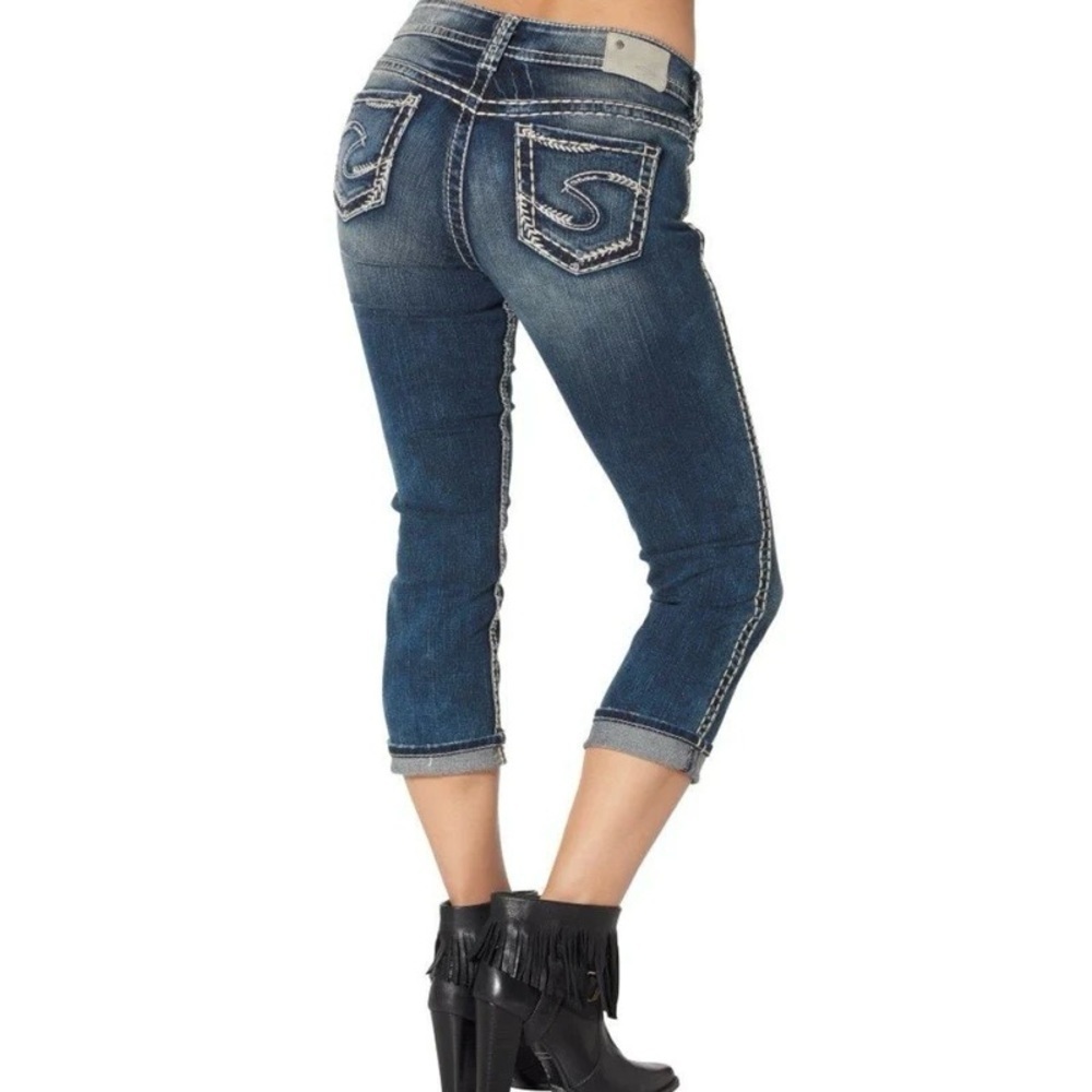 Silver Jeans 25 (US 2) Suki Capri Jeans Fluid Denim Women’s Stretch Embroidered